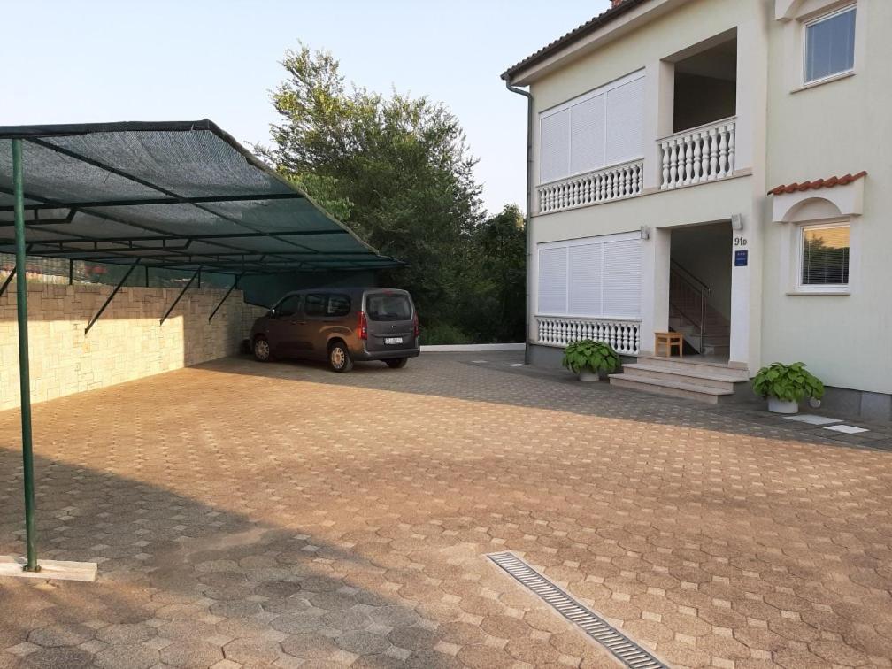 Apartments Gorancica Malinska Εξωτερικό φωτογραφία